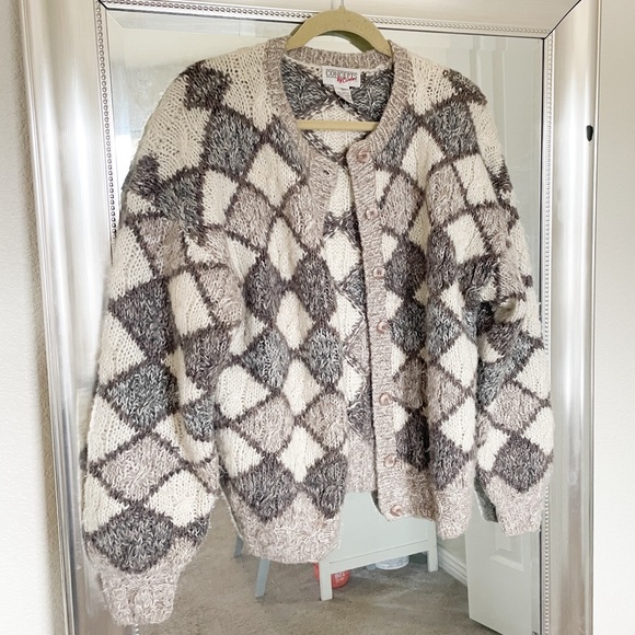 Vintage Luxury Sweater - Picture 4 of 8